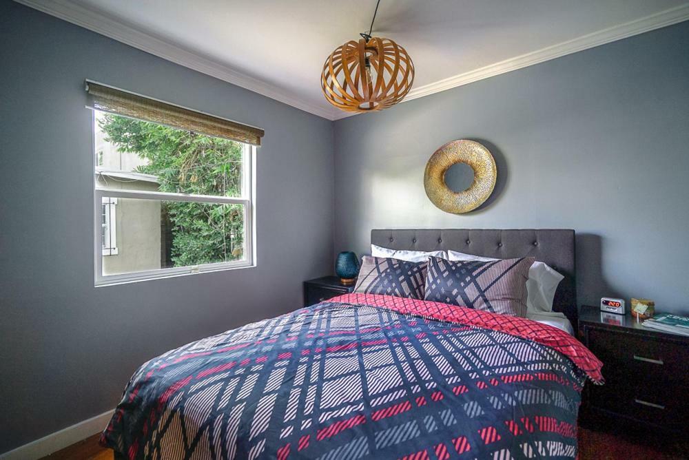 Stylish 2 Bed & 2 Bath At The Heart Of Hollywood With Free Parking - One Car Only Apartment Los Angeles Exterior photo